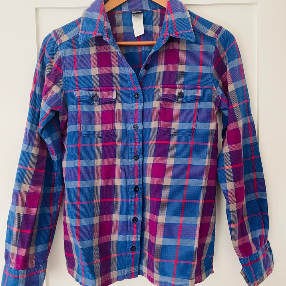 Patagonia Blue and Pink Button Down Shirt